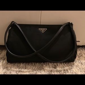 Prada handbag 📍SOLD📍